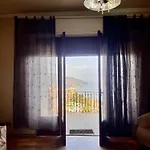 Sea View Serenity 아파트